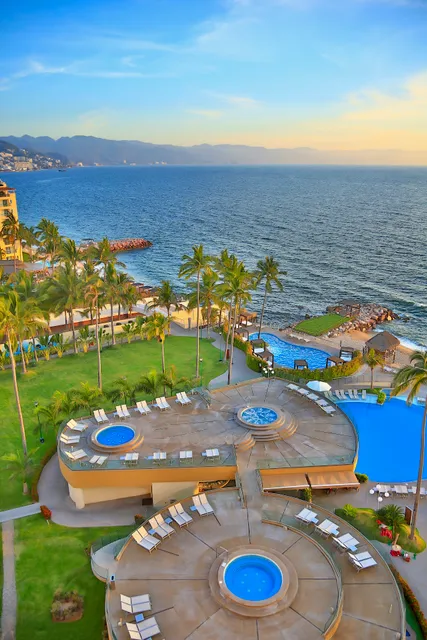 Sunset Plaza Beach Resort & Spa