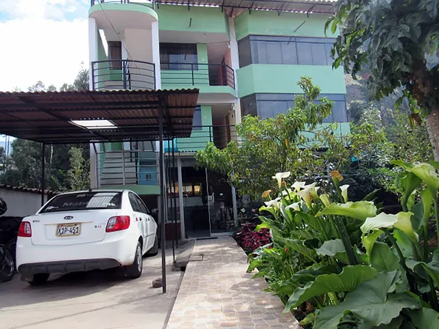 Hotel Ayllu con cochera