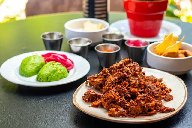 La Bendita Birria y tacos - Del Valle