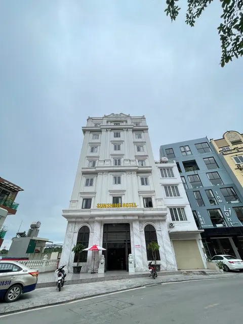 Sunshine Hotel