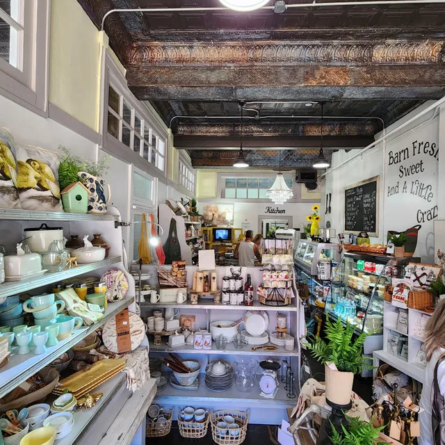 At Dry Creek Farm Barn & Bakery