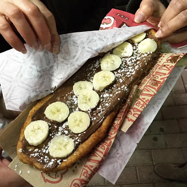 Queues de Castor- BeaverTails (Mont-Tremblant Kandahar)