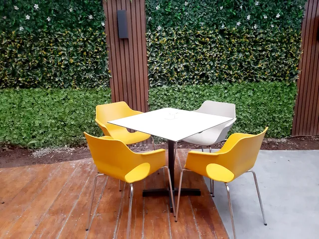 Clavo y Canela - Sisimiles