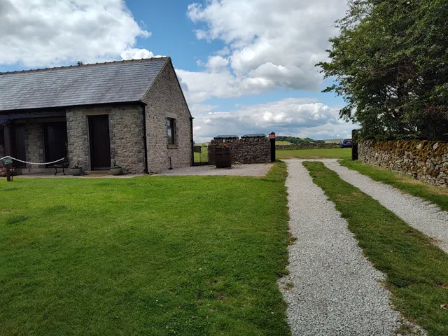 Sweet Knoll Farm Holiday Cottages & Campsite