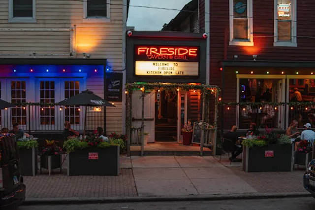 Fireside Restaurant & Lounge