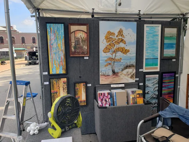 Springfield Old Capitol Art Fair