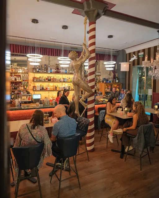 Arlequin Restaurant & Cocktail Bar