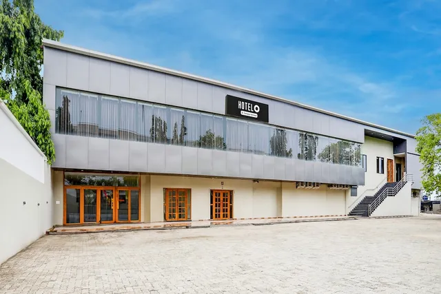 Hotel O Pardi Near Kalamna Market