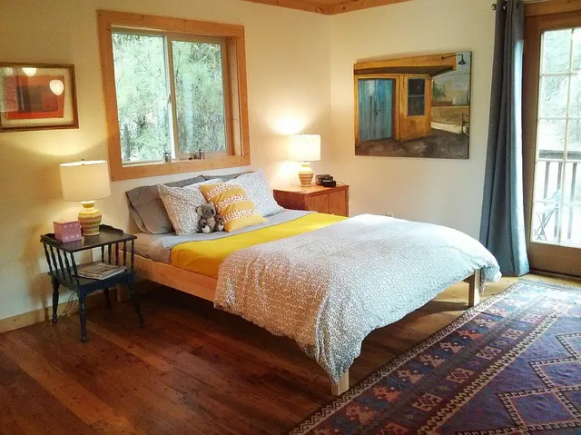 Poofy's Paradise Cabin