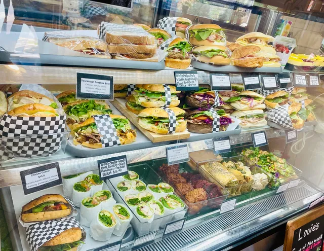 Louie's Deli