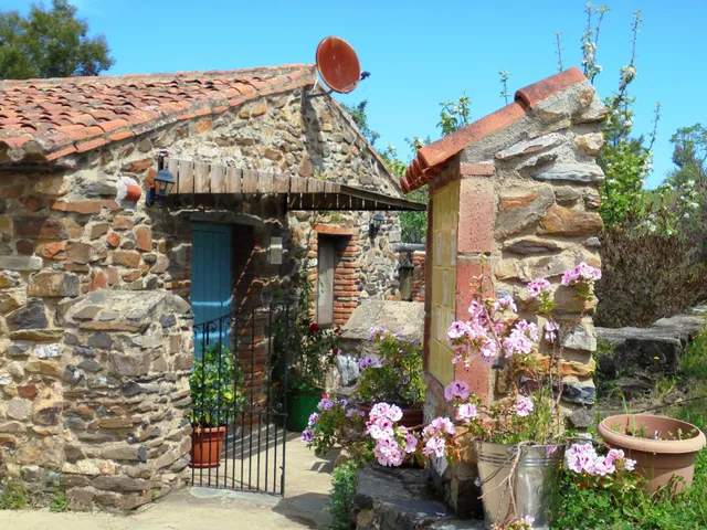 El Jiniebro Casa Rural