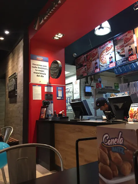 Domino's Walmart Rojo Gómez