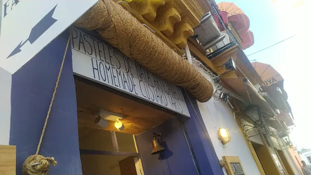 De Nata (Santa Cruz) - Fábrica de Pastéis de Nata