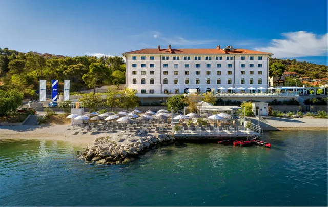 Brown Beach House Croatia