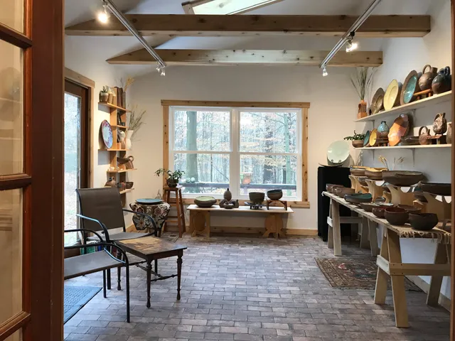 BlackTree Studio Pottery (Clay Studio & Gallery)