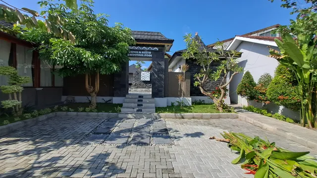 Front One Hotel Parama Su Palu