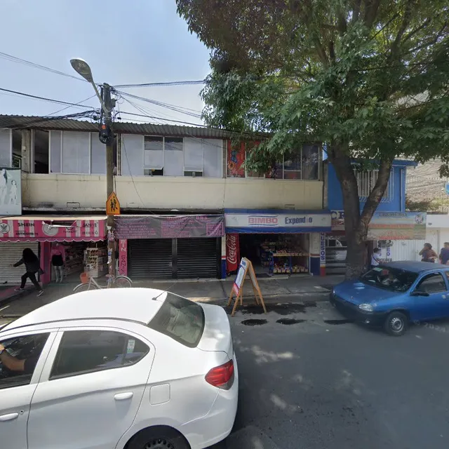 Expendio de pan bimbo granjas