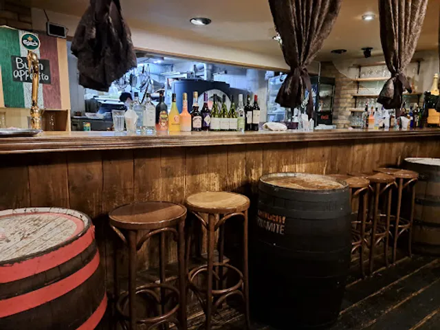 イタリアンダイニング カフェ ハーレーパーク