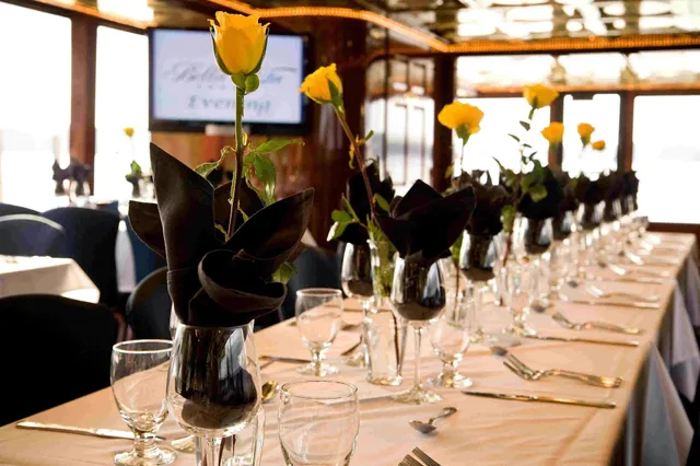 Al & Alma's Supper Club and Charter Cruises