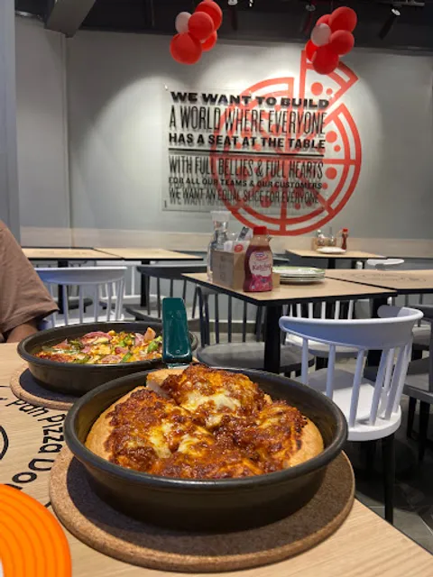 Pizza Hut | Wallajah Road, Chennai