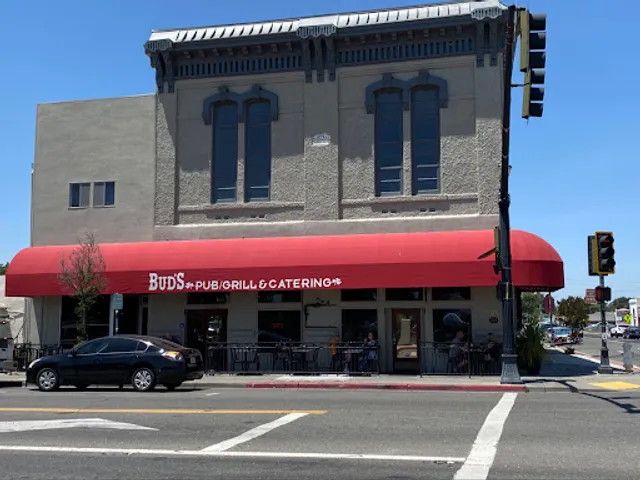 Bud's Pub & Grill