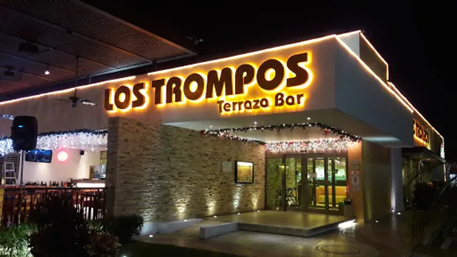 Los Trompos