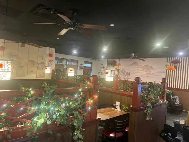 Chef Loong Dim Sum & Soup Dumplings 笼师傅