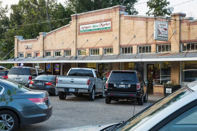 Artigue's Abita Market