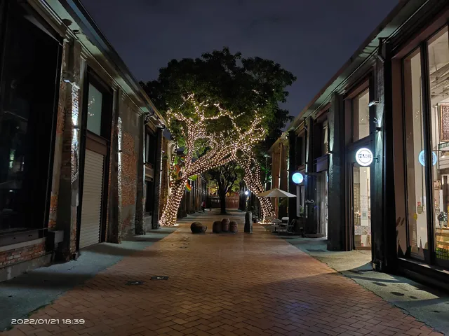 Pier 2 Art District, DaYi C9 Warehouse