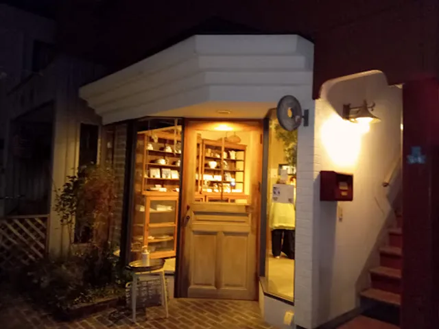 dough-doughnuts cafe