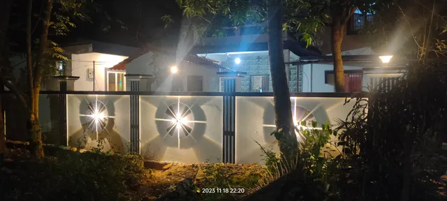 Shelly's Hideout Inn