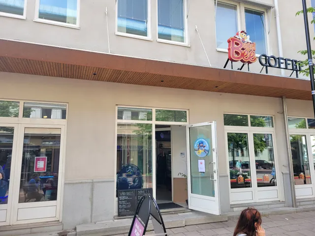 Bagel Bee Coffee Bar