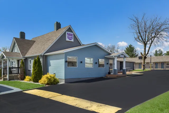 Knights Inn & Suites Salem, IN