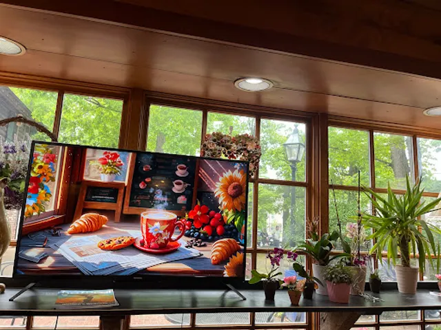 Four Green Cats Cafe