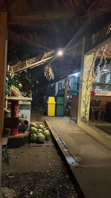 Laong Laan Bar and Restaurant