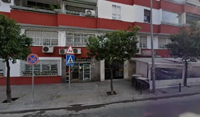 Av. Virgen de las Angustias, 45