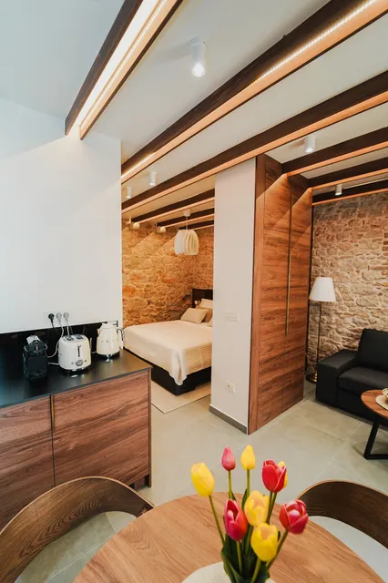 City Harbour Deluxe Suites