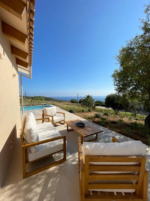 AVERTOSIA Luxury Villas