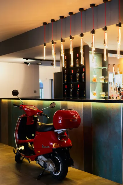 La Villa Italian Restaurant & Wine Bar