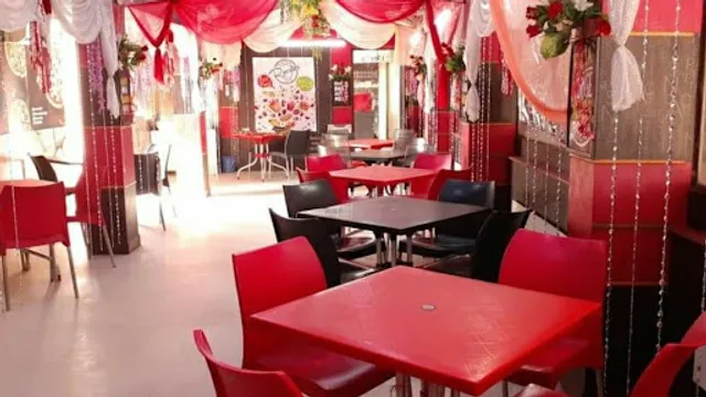 Rooster Cafe, Best pizza in madhubani