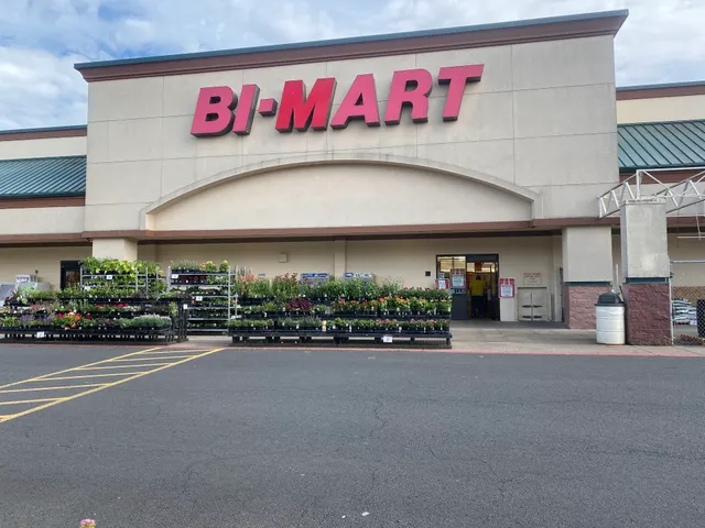 Bi-Mart Membership Discount Stores