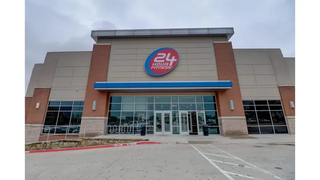 24 Hour Fitness