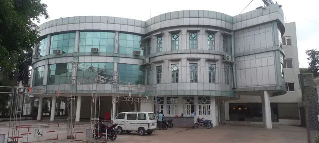 Hotel Ram Saroj Palace