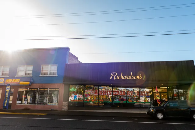 Richardson's Furniture & Mattress Gallery