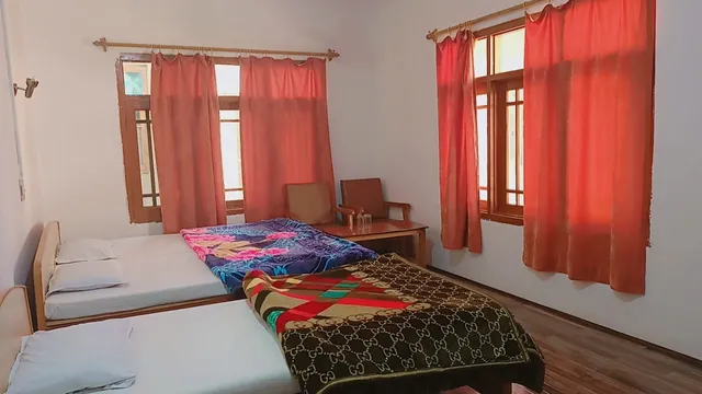 Unique Guest House Srinagar