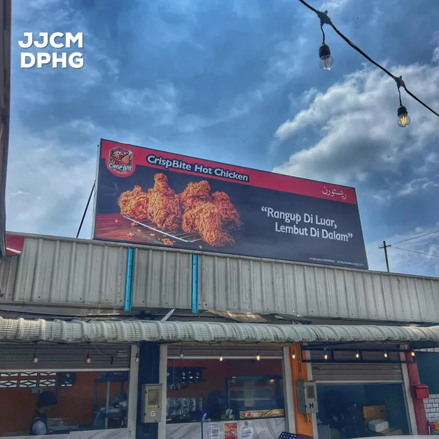 CrispBite Hot Chicken (Balok)