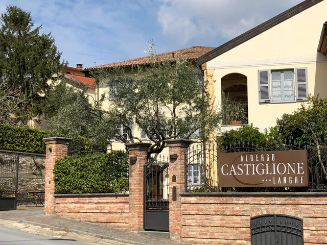 Albergo Castiglione Langhe