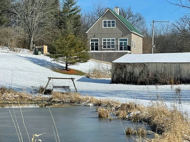 Hawk Valley Retreat & Cottages