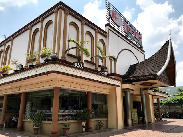 Rumah Makan Garuda
