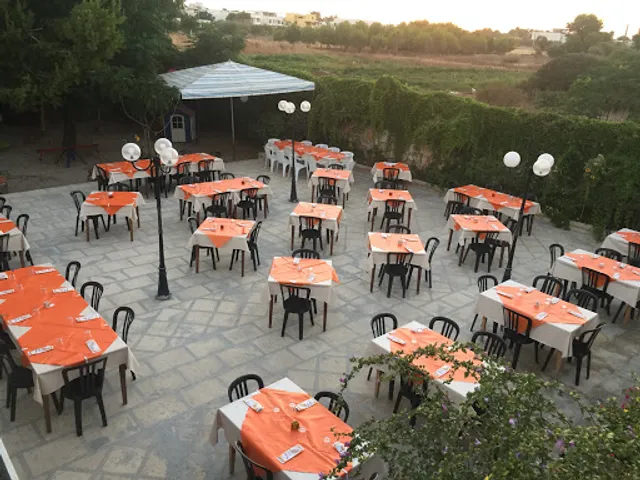 Trattoria Pizzeria centro colonico